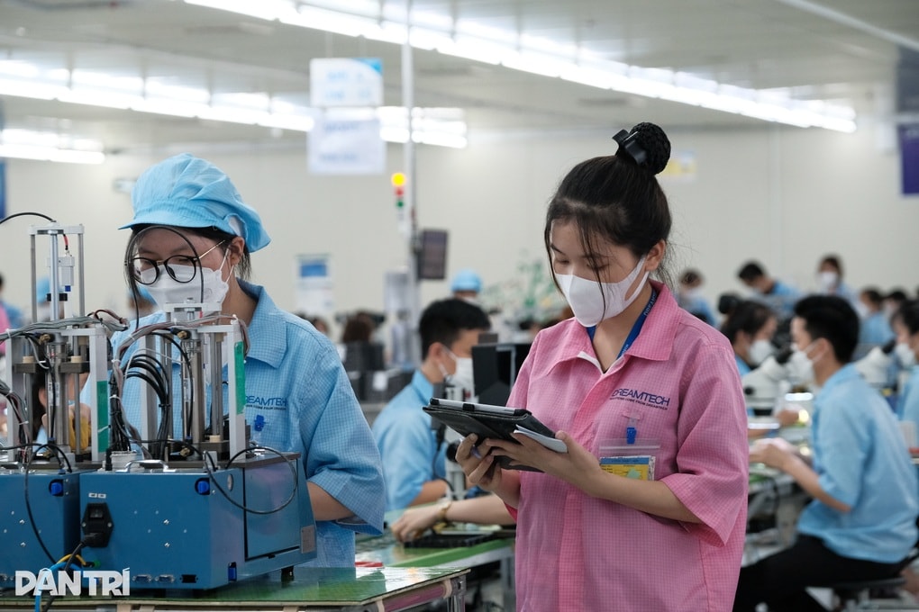 Làm thêm, trực Tết được trả lương thế nào? - 1