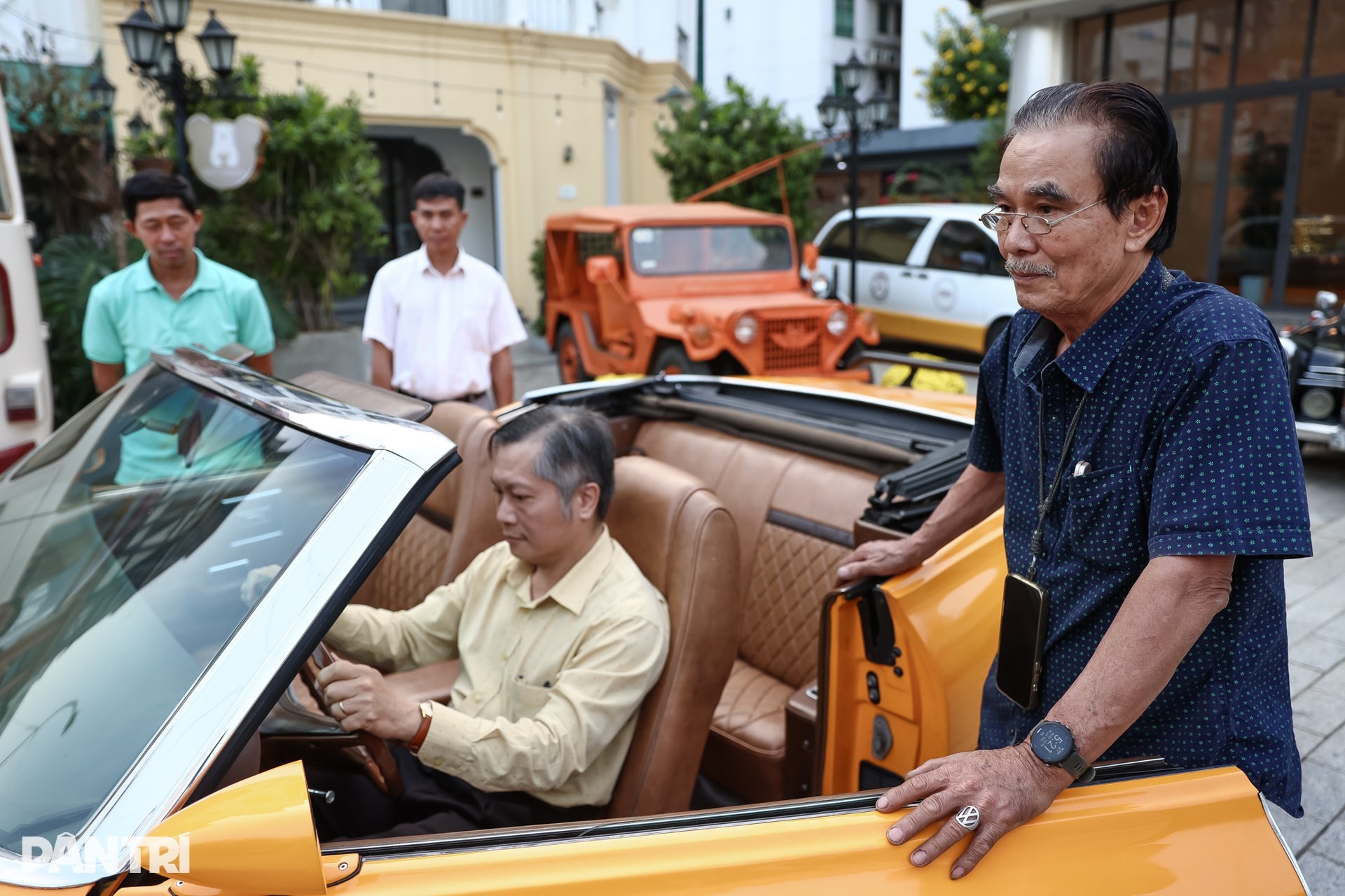 TPHCM rộn ràng không khí Tết với buổi giao lưu xe cổ một thời vang bóng - 9