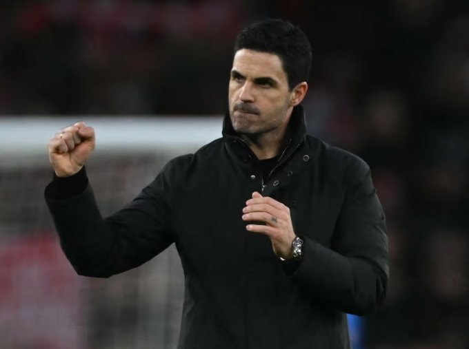 HLV Mikel Arteta vui mừng sau trận Arsenal thắng Sunderland 3-0 ở vòng 25 Ngoại hạng Anh trên sân Emirates, London, Anh ngày 7/2/2026. Ảnh: AFP