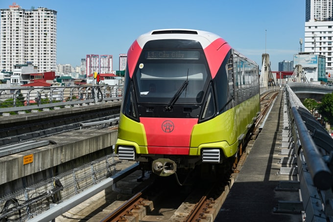 Metro Nhổn - ga Hà Nội khai thác đoạn trên cao. Ảnh: Giang Huy