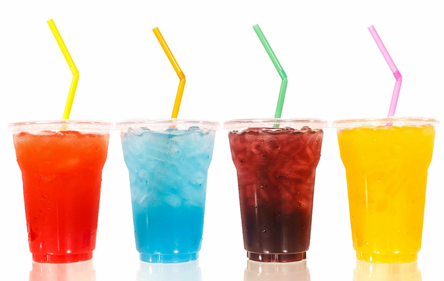 Người phụ nữ 38 tuổi tử vong bất ngờ vì ngày nào cũng uống thứ nước "vạn người mê" - Ảnh 1.