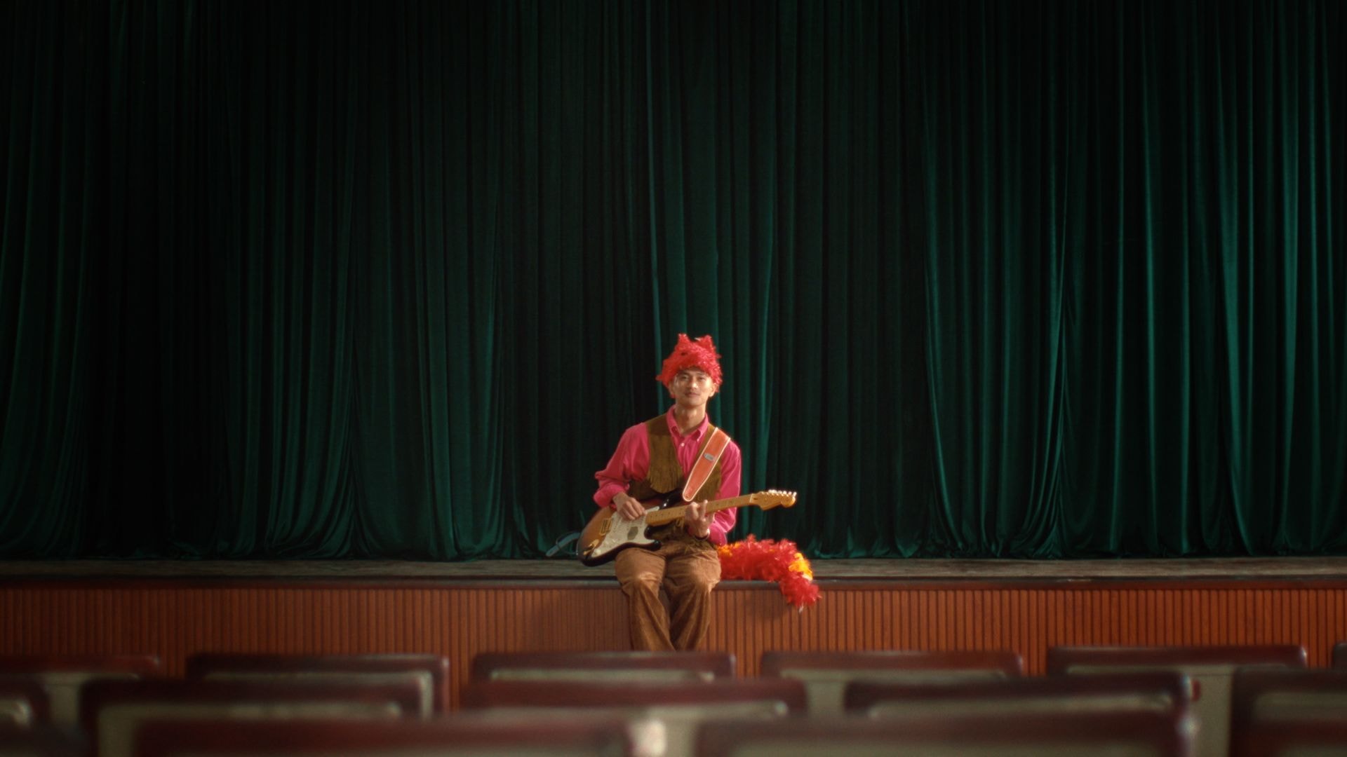 Nguyễn Hùng 'Mưa đỏ' diễn xuất và hát nhạc phim ra rạp sau Tết- Ảnh 2. Nguyễn Hùng 'Mưa đỏ' diễn xuất và hát nhạc phim ra rạp sau Tết- Ảnh 2.