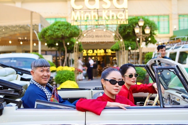 Du khách thích thú check-in dàn xe cổ của dân chơi TPHCM- Ảnh 3.