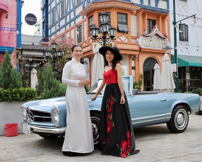 Du khách thích thú check-in dàn xe cổ của dân chơi TPHCM- Ảnh 11.