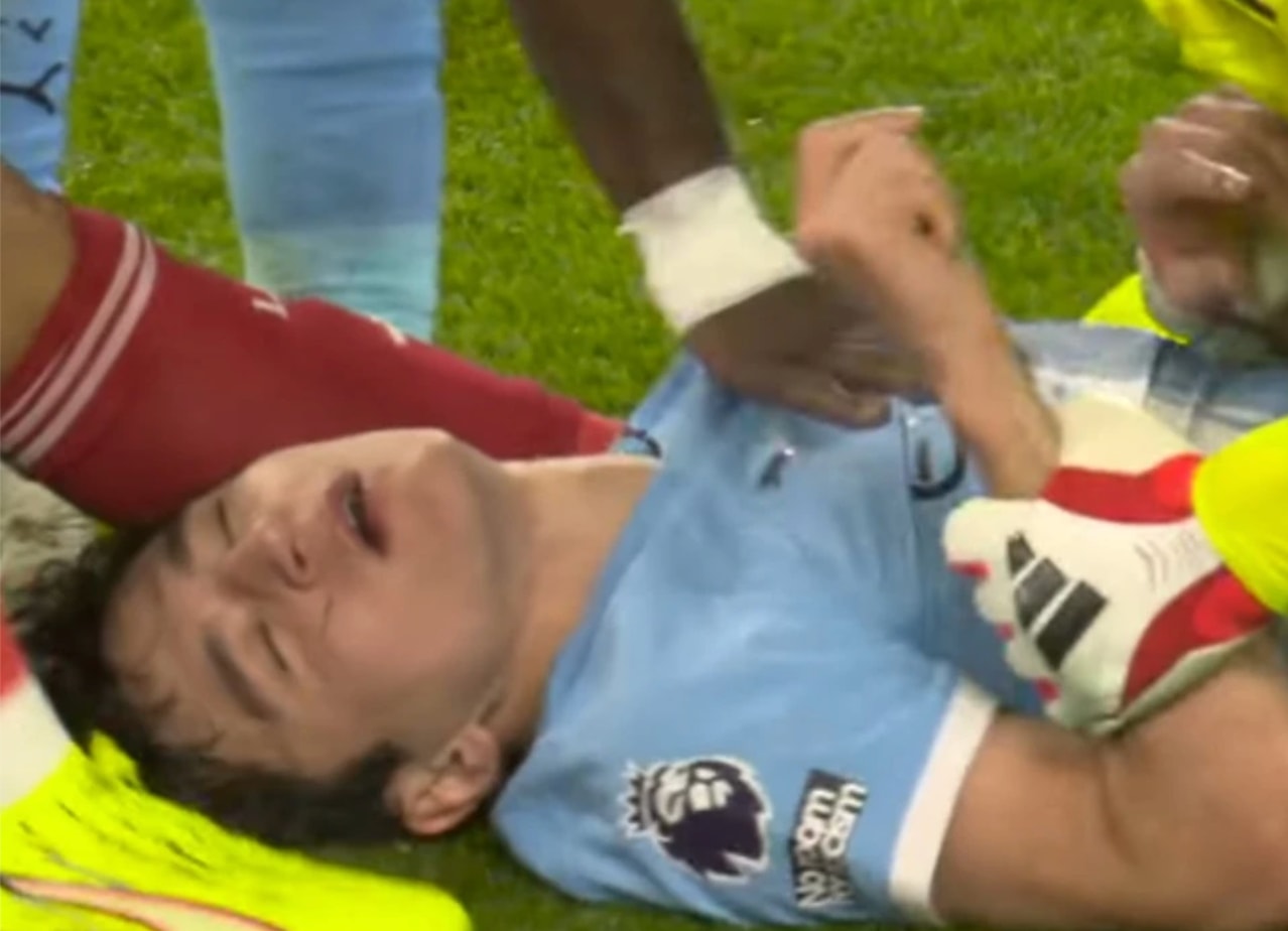 Khusanov dính chấn thương ghê rợn.