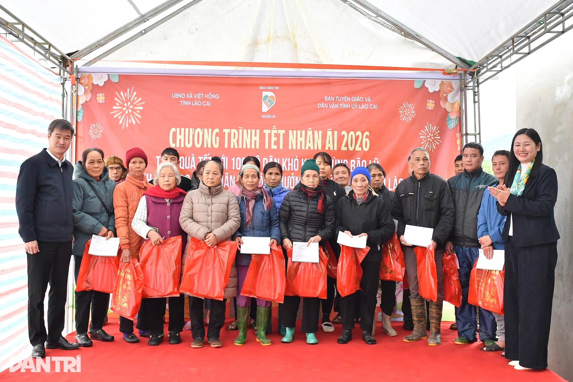 Lan tỏa hơi ấm tình người những ngày cận Tết nơi rẻo cao Lào Cai - 14