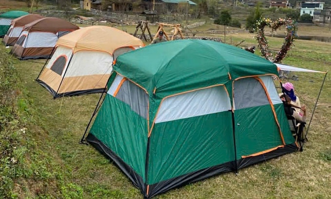 Một điểm ngủ lều đang được cho thuê ở Lô Lô Chải. Ảnh: NVCC