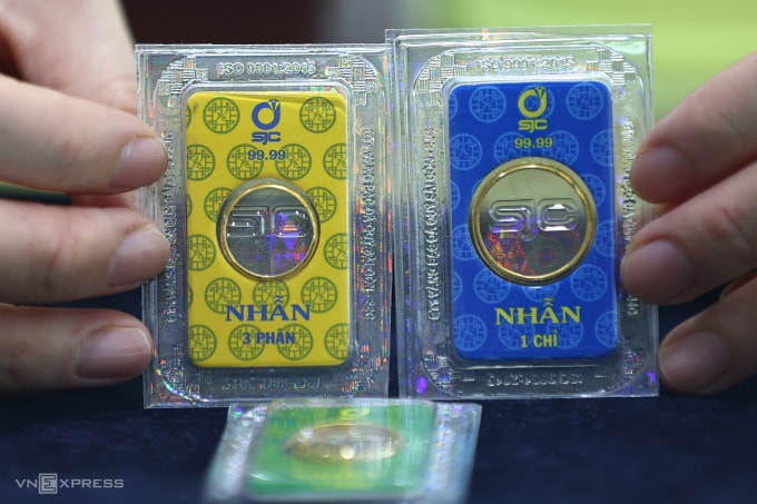 Vàng nhẫn trơn bán tại trụ sở SJC (TP HCM) tháng 3/2025. Ảnh: Quỳnh Trần