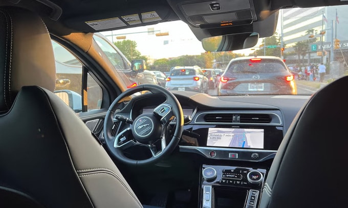 Xe tự lái Waymo tại Mỹ. Ảnh: Slate