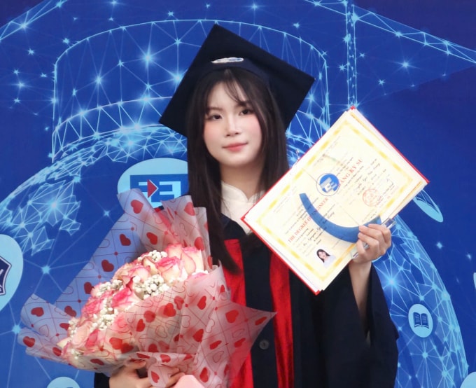 Yến Trang trong ngày tốt nghiệp hôm 7/2. Ảnh: Nhân vật cung cấp