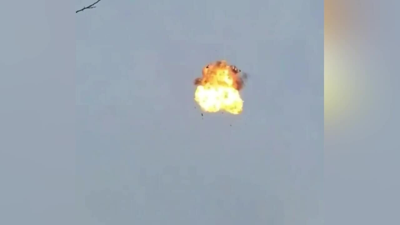 Khoảnh khắc F-16 Ukraine bắn nổ UAV Geran