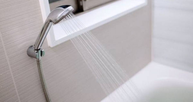 Người đàn ông 53 tuổi tử vong vì mê tắm theo cách "chẳng giống ai" sau khi đi chạy về- Ảnh 1.