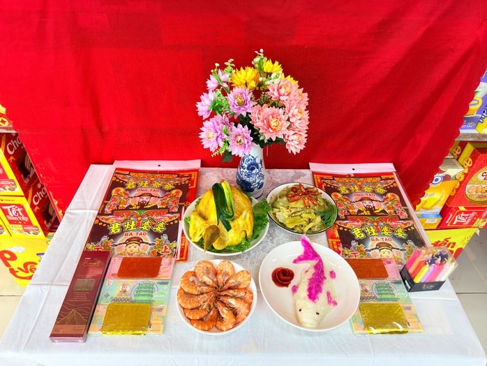 Siêu thị tham gia cuộc đua mâm cúng ông Táo năm 2026 với giá hấp dẫn - Ảnh 2.