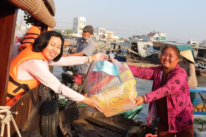 Cần Thơ tri ân người giữ hồn chợ nổi Cái Răng năm 2026 - Ảnh 5.