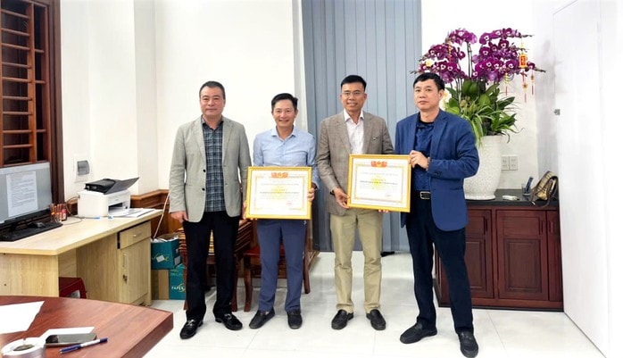 Thi đua 19 ngày đêm, dự án mở rộng cao tốc La Sơn – Hòa Liên vượt kế hoạch giải ngân - Ảnh 2.