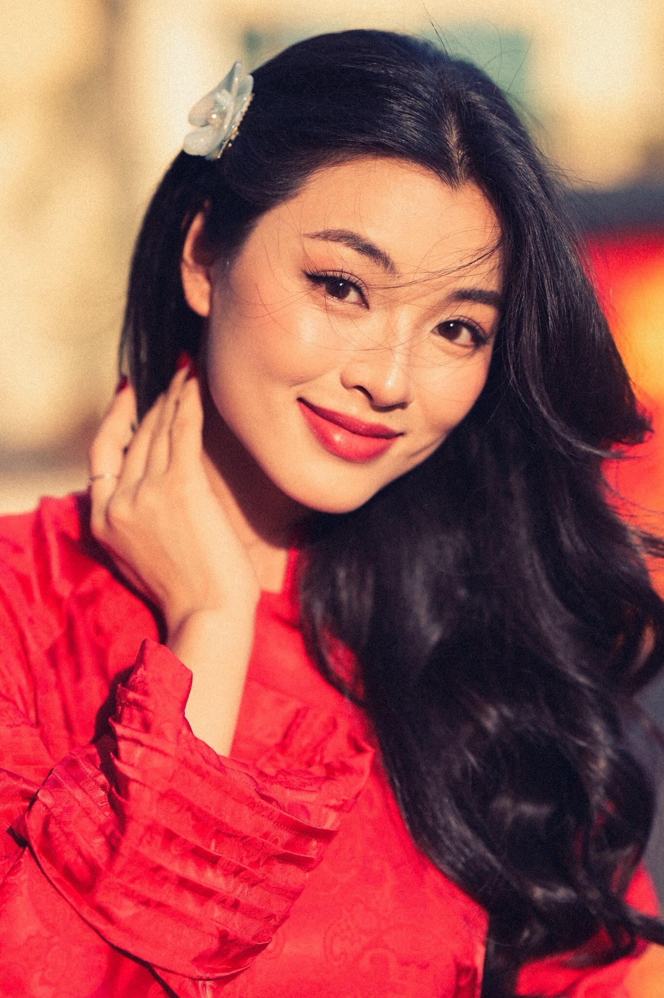 Nữ diễn viên được chú ý khi sở hữu vẻ đẹp trong trẻo, mong manh mang đến cảm giác rất điện ảnh. Cô được nhiều người đặt biệt danh là 