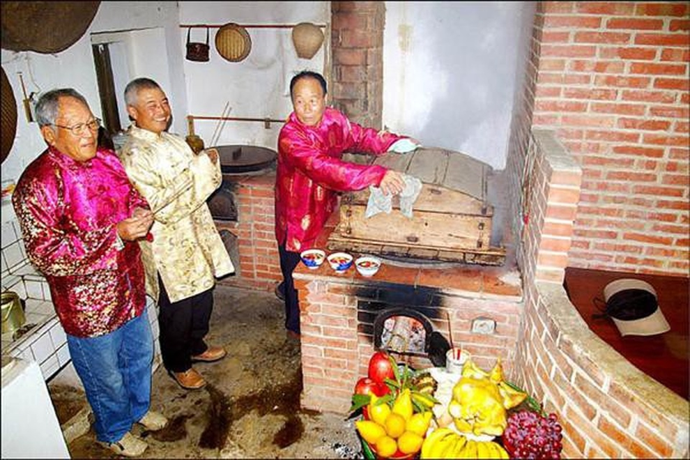 Tục cúng Táo quân ở Trung Quốc có gì khác so với Việt Nam? - 2