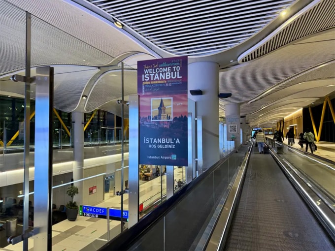 Taylor đã đến sân bay Istanbul và có chuyến dạo chơi thành phố 3 ngày với chi phí rẻ. Ảnh: NVCC