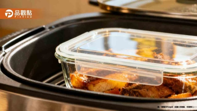 Hộp thủy tinh đang lạnh nếu gặp nóng có thể nổ tungtung. Ảnh: Pinview