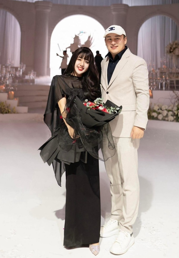 Nhà thiết kế Phạm Đăng Anh Thư bên bạn trai người Trung Quốc. Ảnh: Nhân vật cung cấp