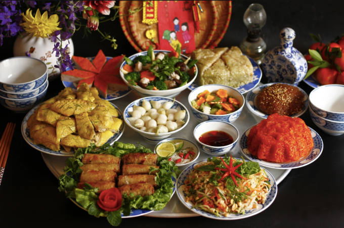 Mâm cỗ dịp Tết. Ảnh: Bùi Thuỷ