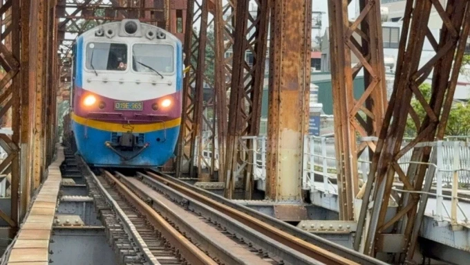 Tàu hỏa trên cầu Long Biên, tháng 9/2024. Ảnh: Anh Duy