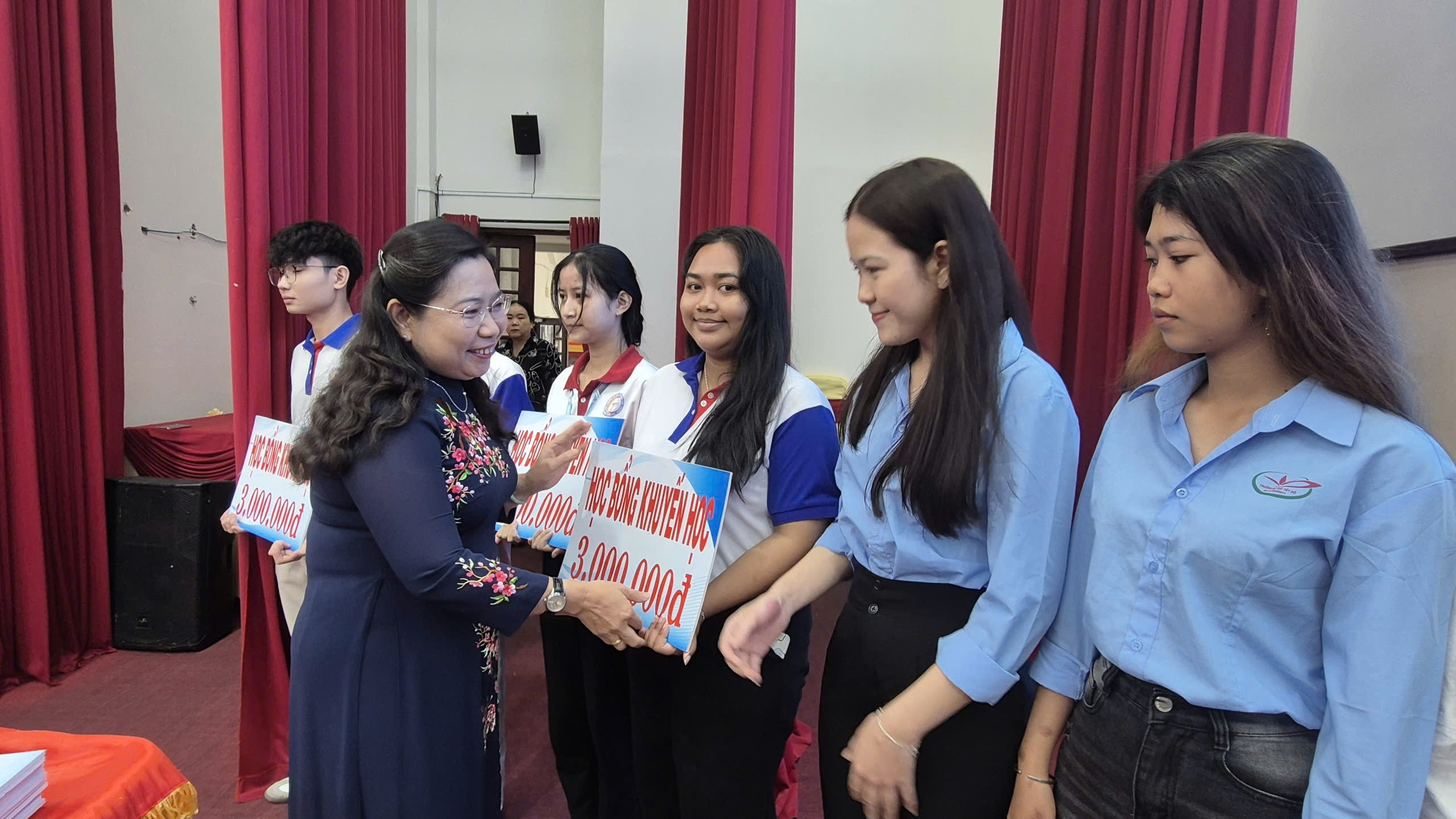 Công ty Xổ số Sóc Trăng nộp ngân sách trên 2.321 tỉ đồng - Ảnh 4.