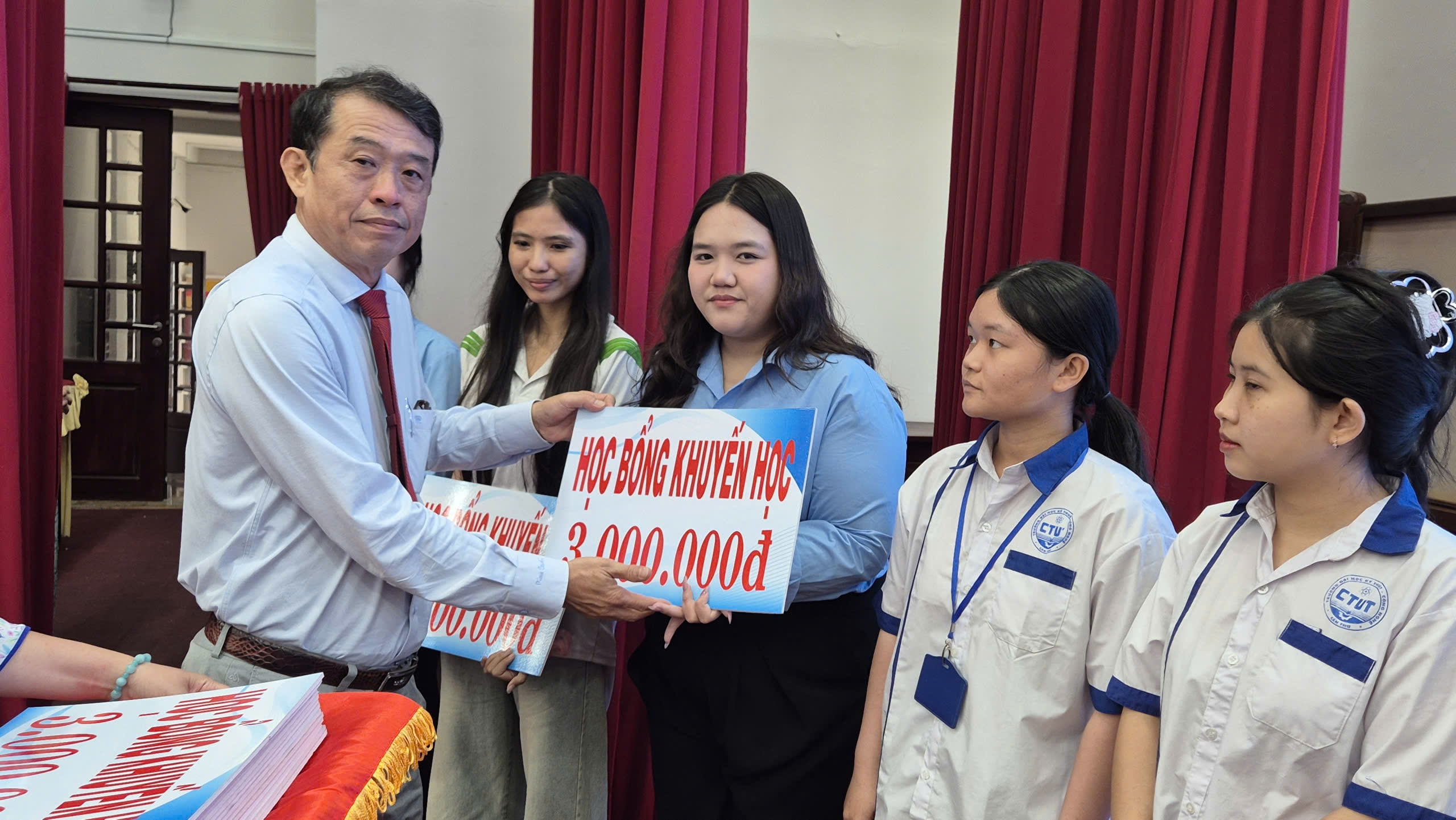 Công ty Xổ số Sóc Trăng nộp ngân sách trên 2.321 tỉ đồng - Ảnh 6.