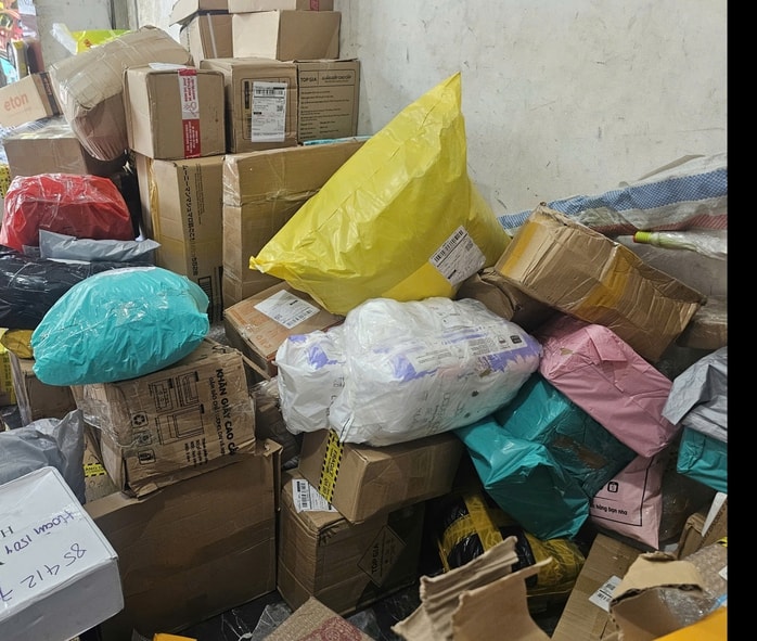 Nhiều tuyến chuyển phát nhanh hàng hóa ngừng hoạt động trước Tết 2026 - Ảnh 1.