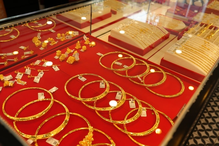 Chuyên gia của UOB nêu dự báo mới nhất về giá vàng - Ảnh 1.