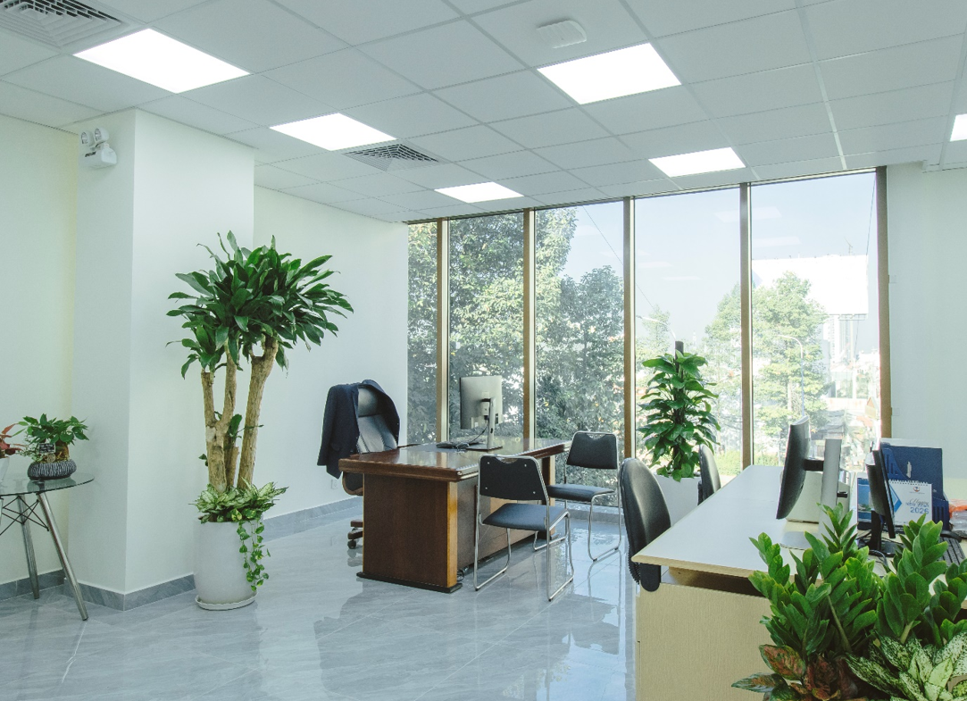 Văn phòng nhiều mảng xanh, bố trí theo hướng mở tạo cảm hứng cho cán bộ nhân viên.