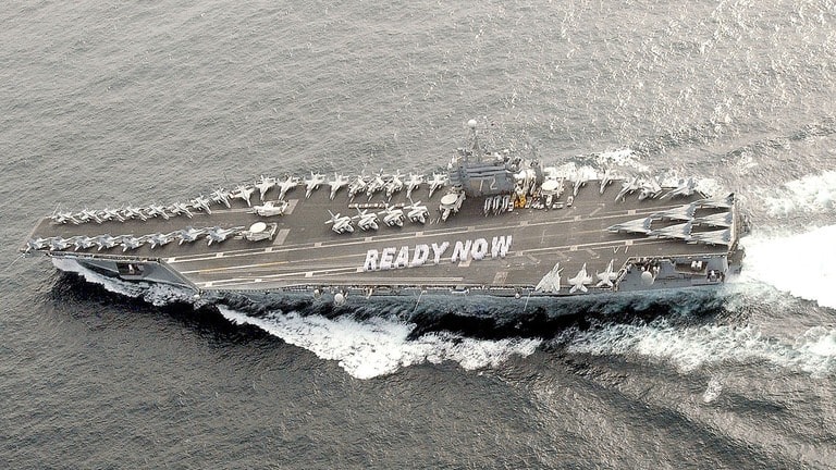 Tổng thống Mỹ Donald Trump cho biết đang cân nhắc việc triển khai thêm một nhóm tác chiến tàu sân bay tới Trung Đông. (Ảnh minh họa)