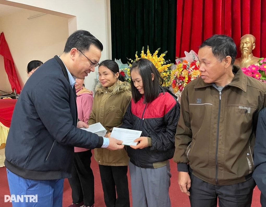 Trao 400 suất quà Tết Nhân ái tới người nghèo tỉnh Tuyên Quang - 4