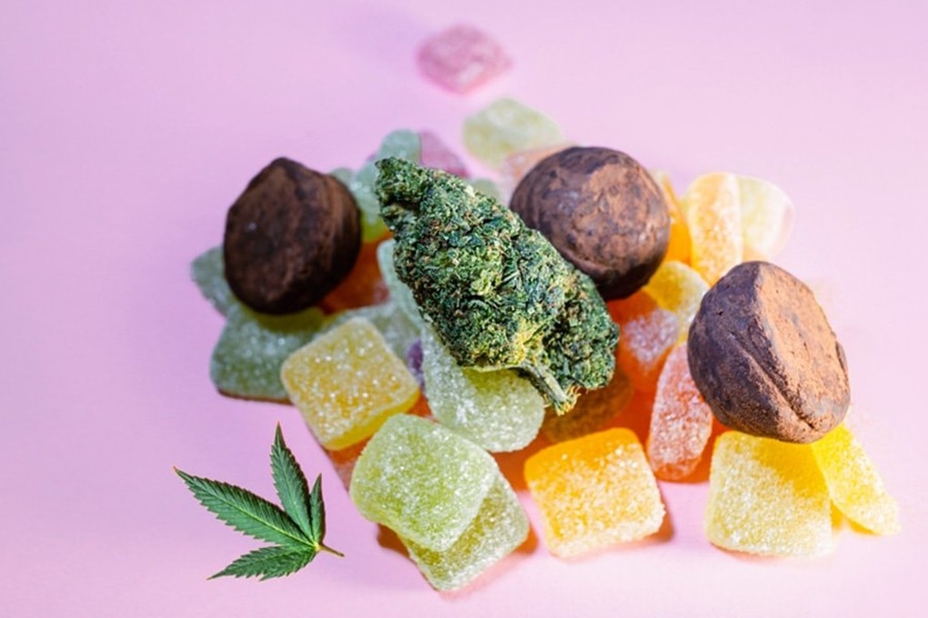 Anh: Hành khách tặng kẹo chứa chất gây nghiện, 3 tiếp viên nhập viện - 2