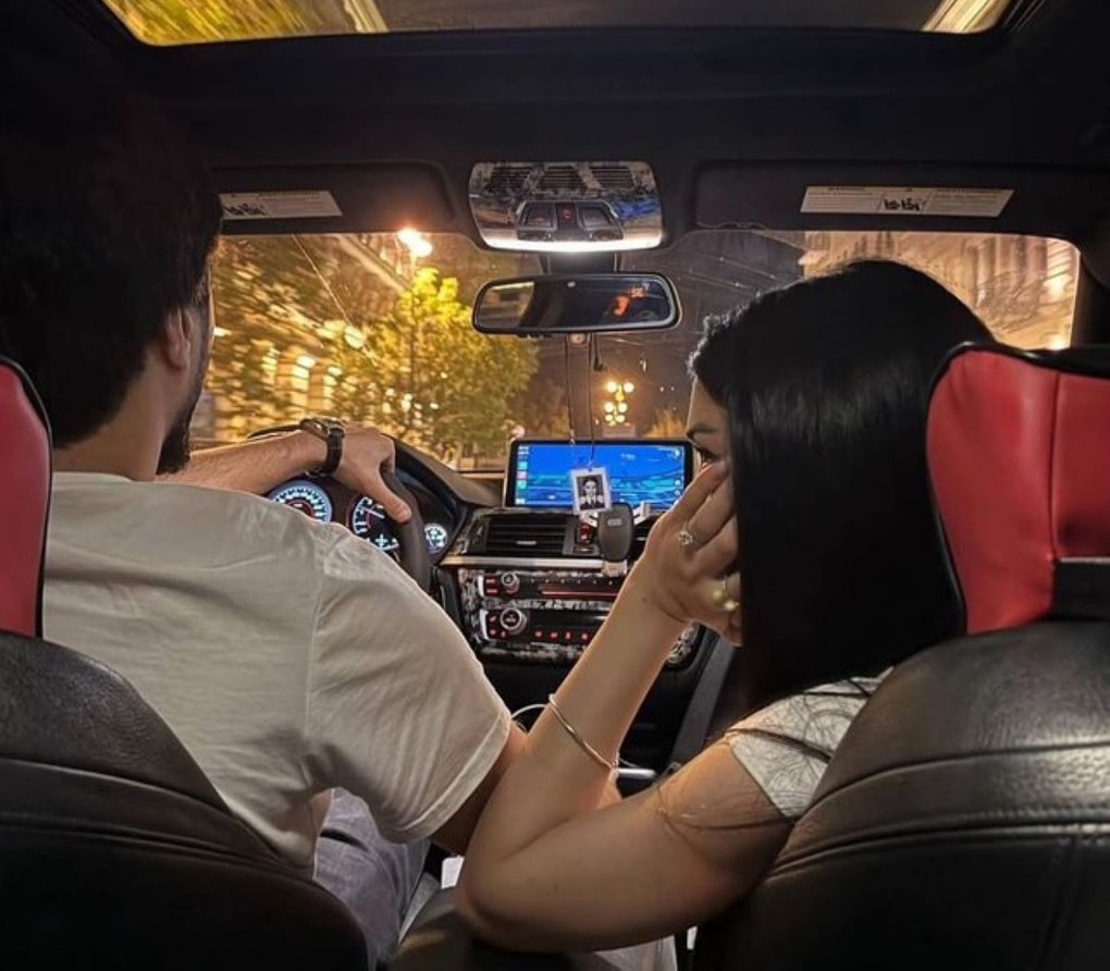 Vợ được sếp đưa đón bằng ô tô, ngày nào cũng rẽ vào chỗ vắng 30 phút - 1