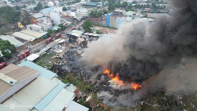 Hiện trường đám cháy. Ảnh: Đình Văn