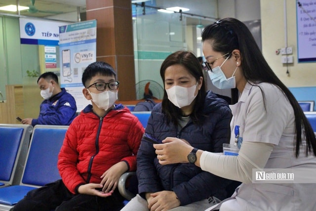 Khi người bệnh được "khám trước trả sau"...- Ảnh 1.