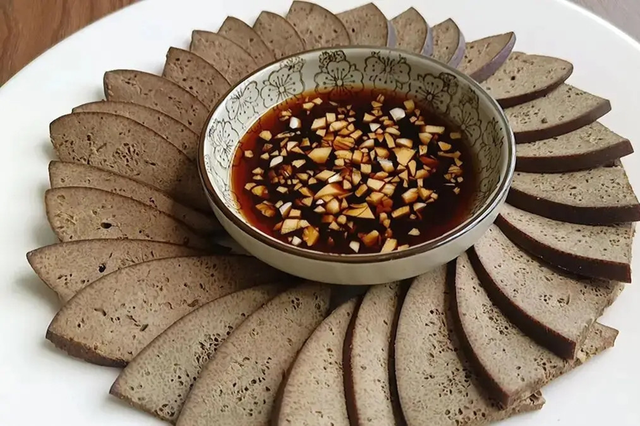 Bộ phận của lợn tưởng bỏ đi nhưng "siêu bổ", nhiều người không biết bỏ đi - Ảnh 2.