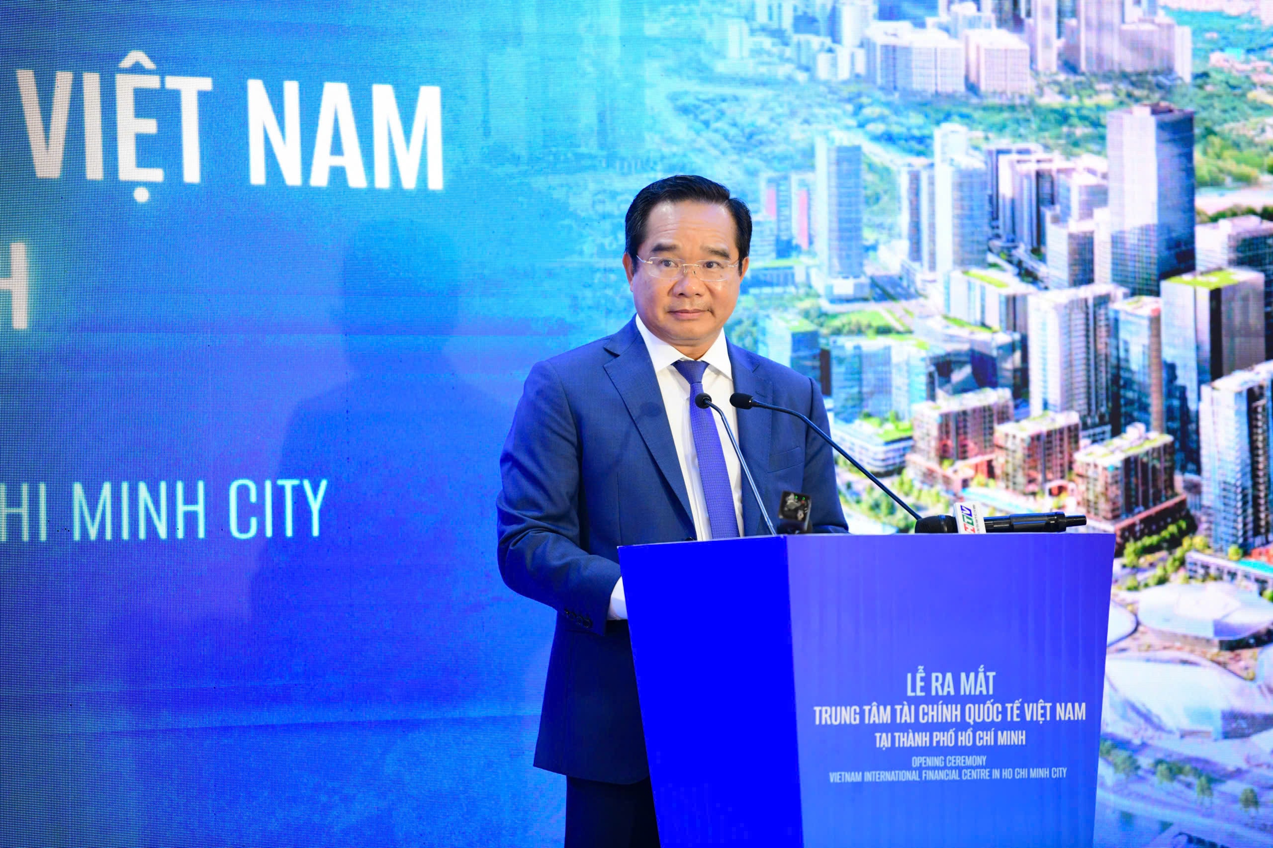 Thủ tướng đánh cồng chính thức ra mắt Trung tâm tài chính quốc tế Việt Nam tại TPHCM - Ảnh 4.