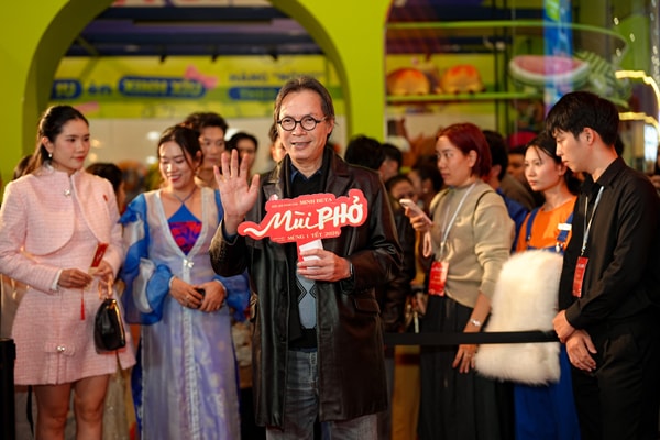 NSND Thu Hà và dàn sao Việt nô nức đi xem phim Tết của Xuân Hinh- Ảnh 5. NSND Thu Hà và dàn sao Việt nô nức đi xem phim Tết của Xuân Hinh- Ảnh 5.