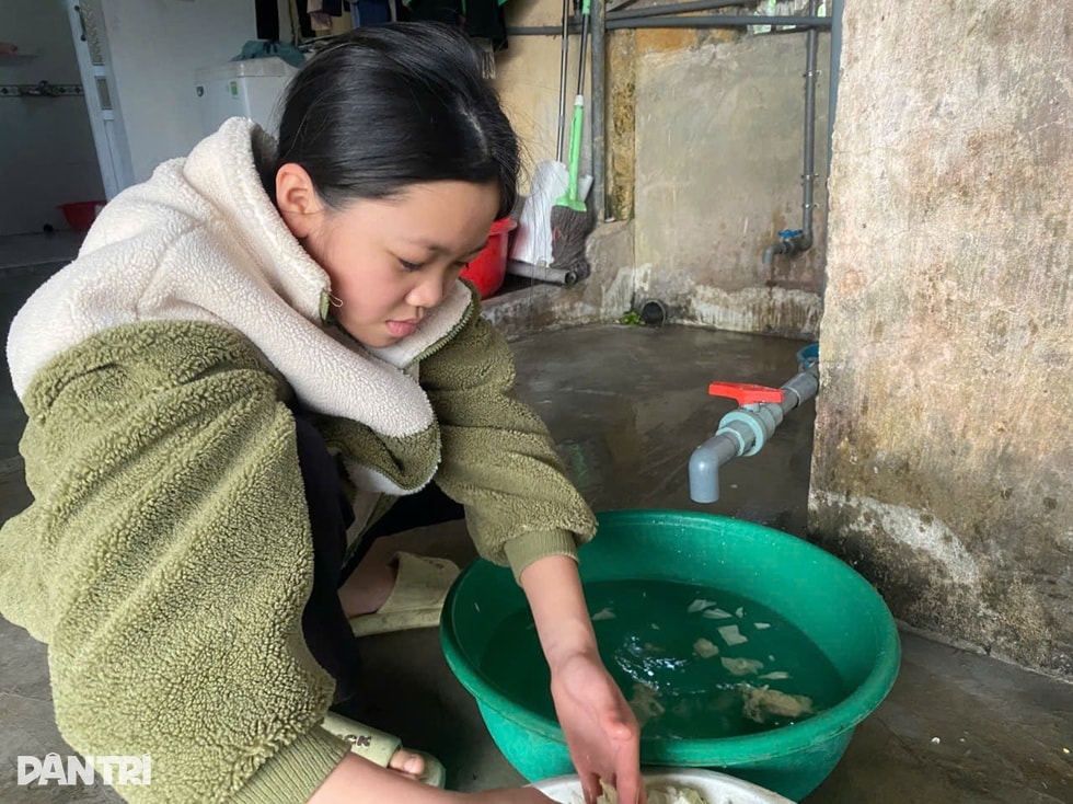 Mùa xuân rạng rỡ trong nụ cười bé gái 12 tuổi sau tai nạn đa chấn thương - 4