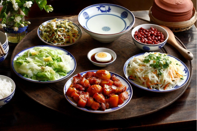 Các thực phẩm như cá, rau xanh tốt cho sức khỏe tuyến giáp. Ảnh: Bùi Thủy