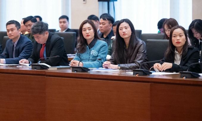 Các ứng viên đại biểu Quốc hội tham gia Hội nghị. Ảnh: Hoàng Phong