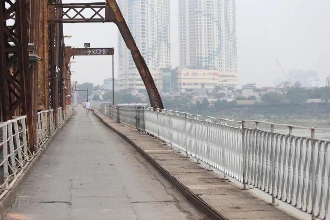 Cầu Long Biên trong đợt sửa chữa tháng 1/2026. Ảnh: Phạm Chiểu