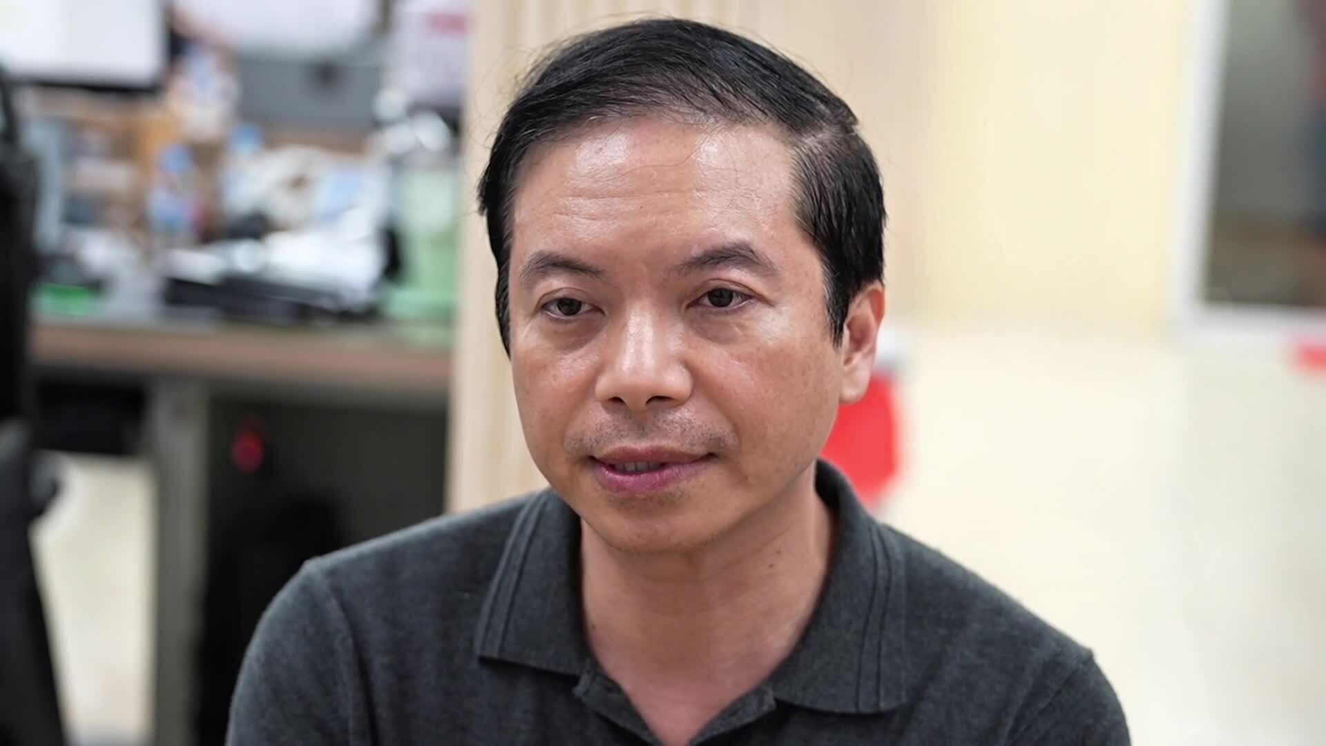 Triệu tập tài xế bentley đuổi đánh nhau náo loạn sau va chạm 