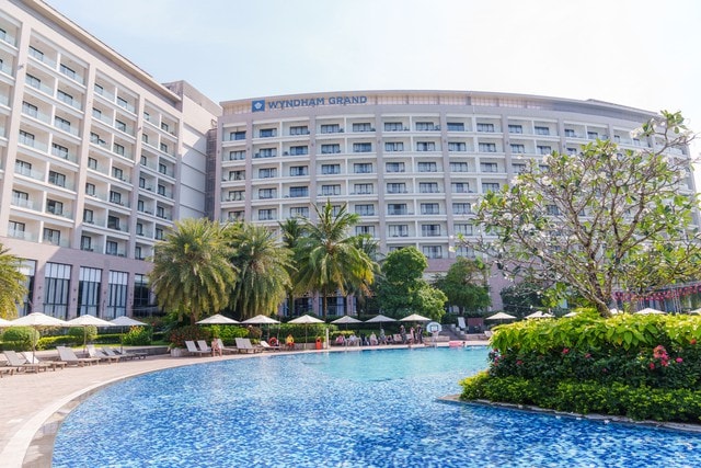 Đưa cả gia đình đi chơi Tết - bài toán không dễ giải- Ảnh 1.