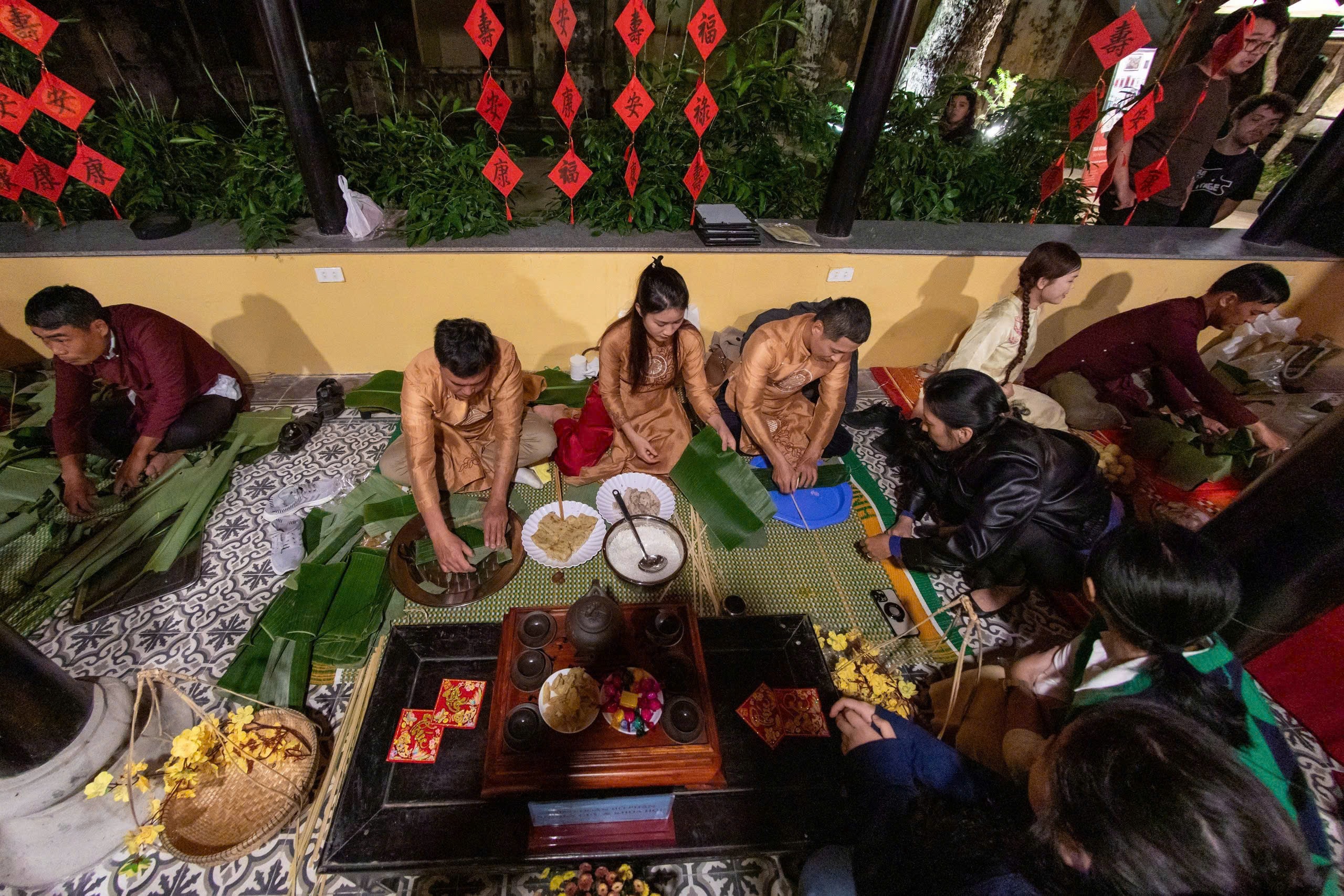 'Tết Hoàng cung' gợi nhớ hương sắc Tết cổ truyền - Ảnh 4.