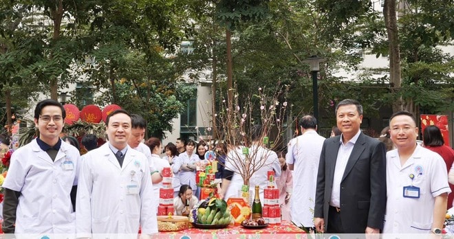 Gói trọn yêu thương trong từng chiếc bánh chưng xanh- Ảnh 1.