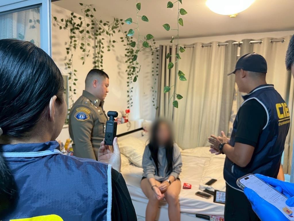 Cảnh sát bắt giữ VĐV Naphat Warasin