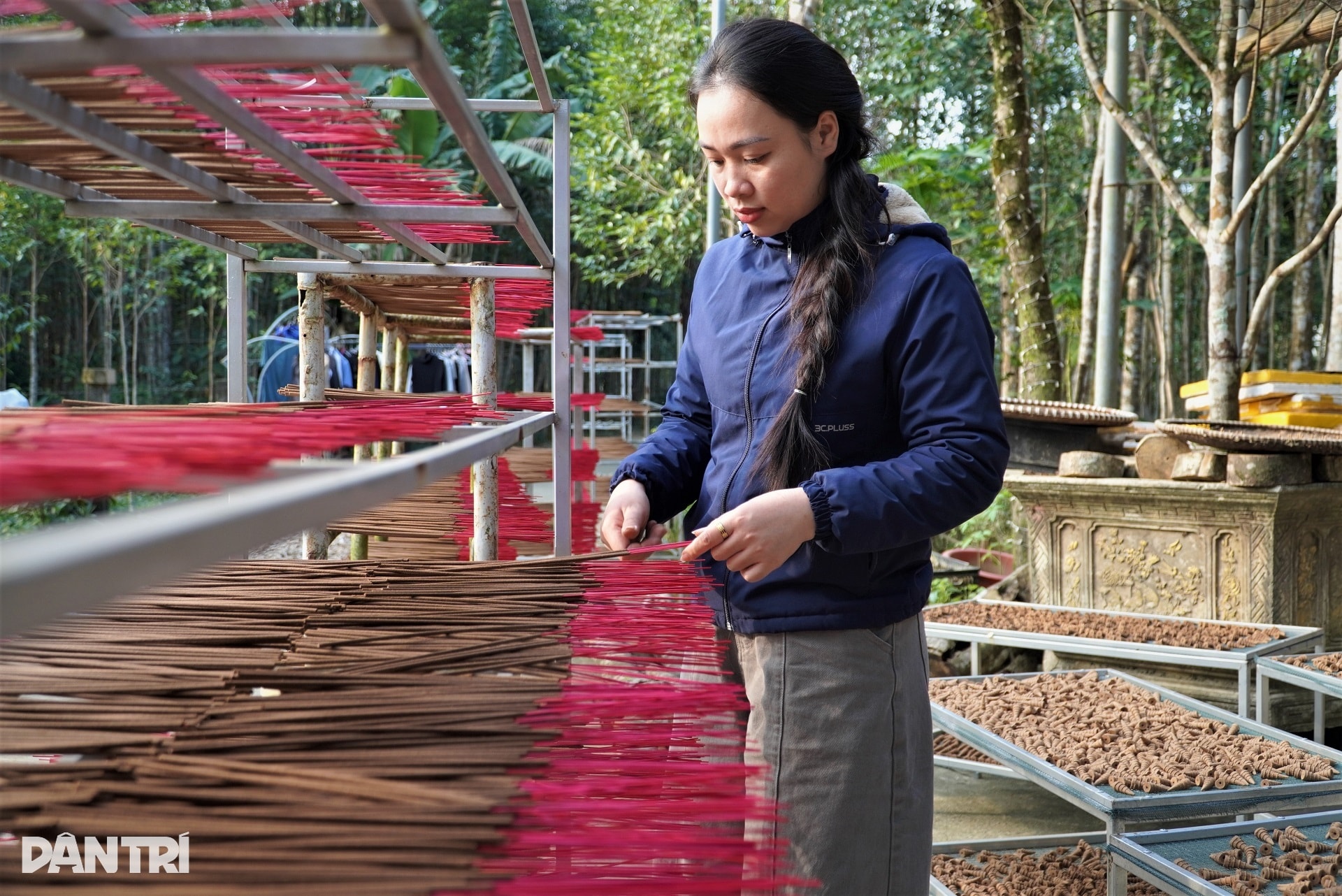 Giáp Tết, về xã miền núi thu trăm tỷ mỗi năm nhờ tìm vàng trong thân cây - 8 Giáp Tết, về xã miền núi thu trăm tỷ mỗi năm nhờ tìm vàng trong thân cây - 8